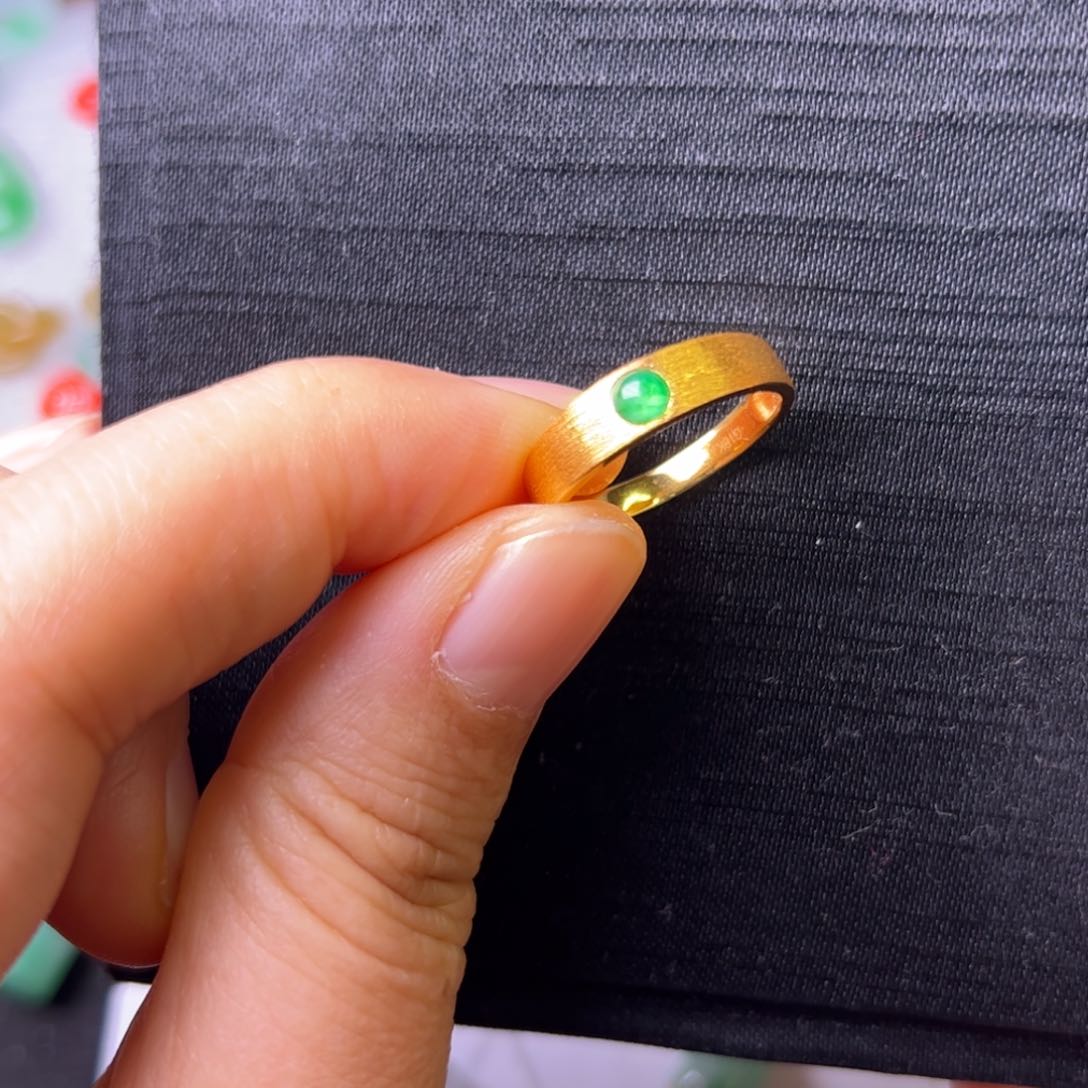 翡翠戒指18K金镶嵌姜****∽戒指
