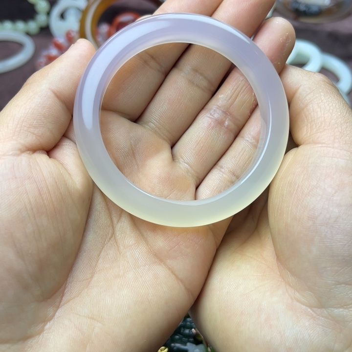 玛瑙/玉髓手镯未镶嵌捧****爱