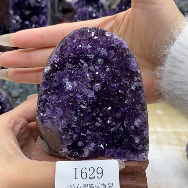 水晶大型摆件（非配饰）未镶嵌