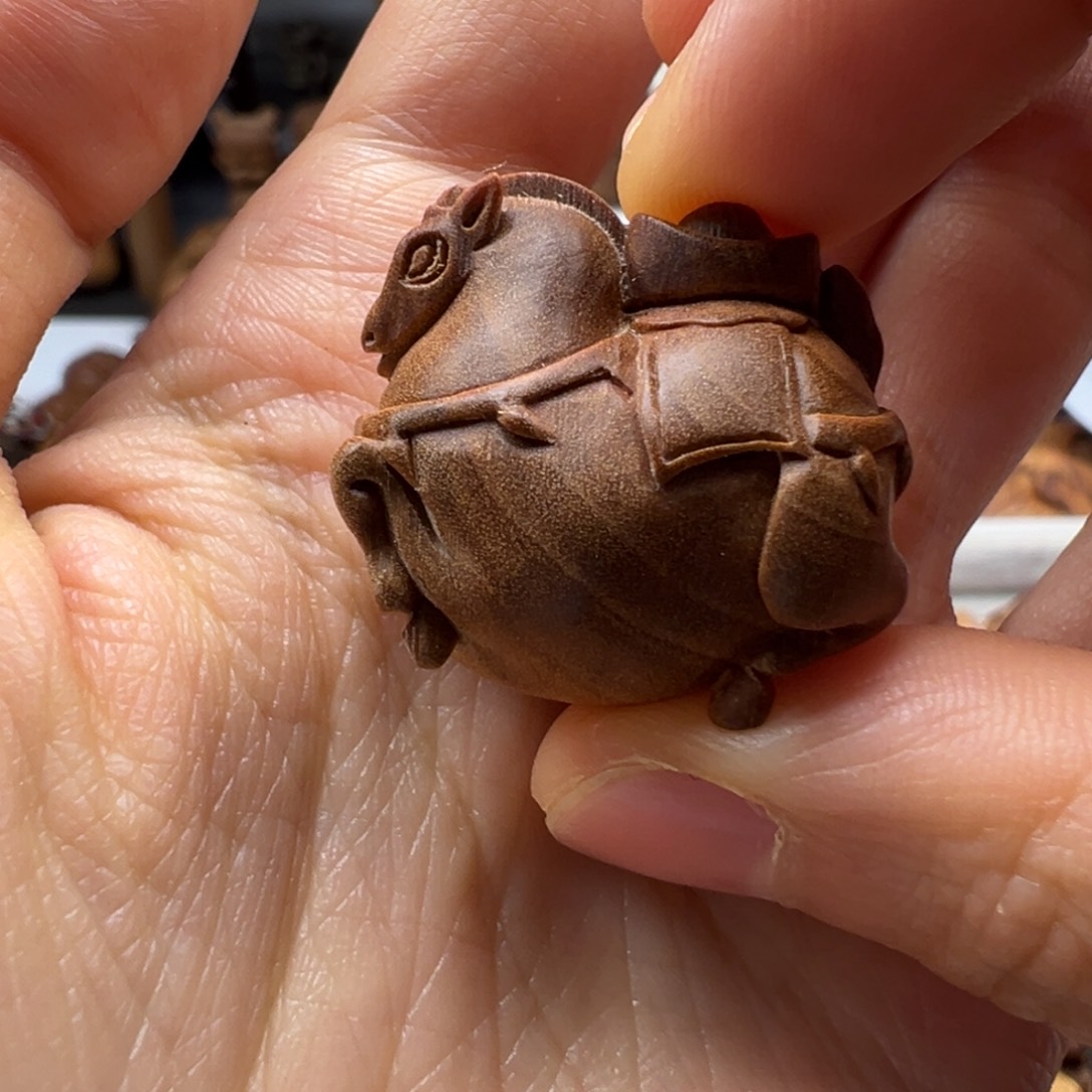 檀香木马上有钱老山檀