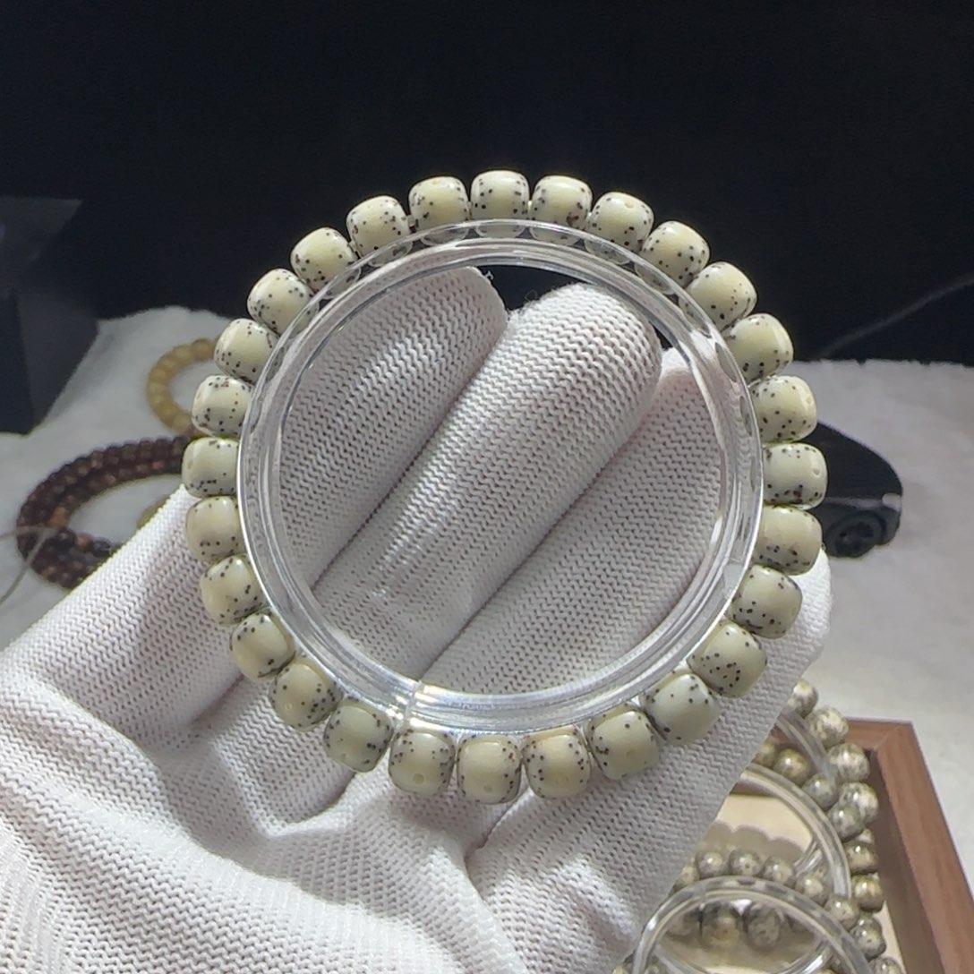 星月菩提吊坠川**妹87月贯穿留白