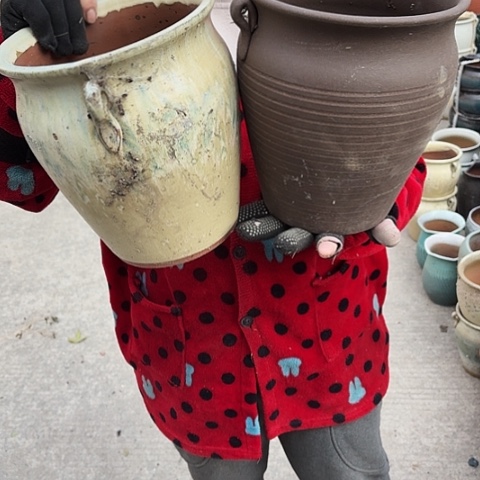 口18高21瑕疵盆子。