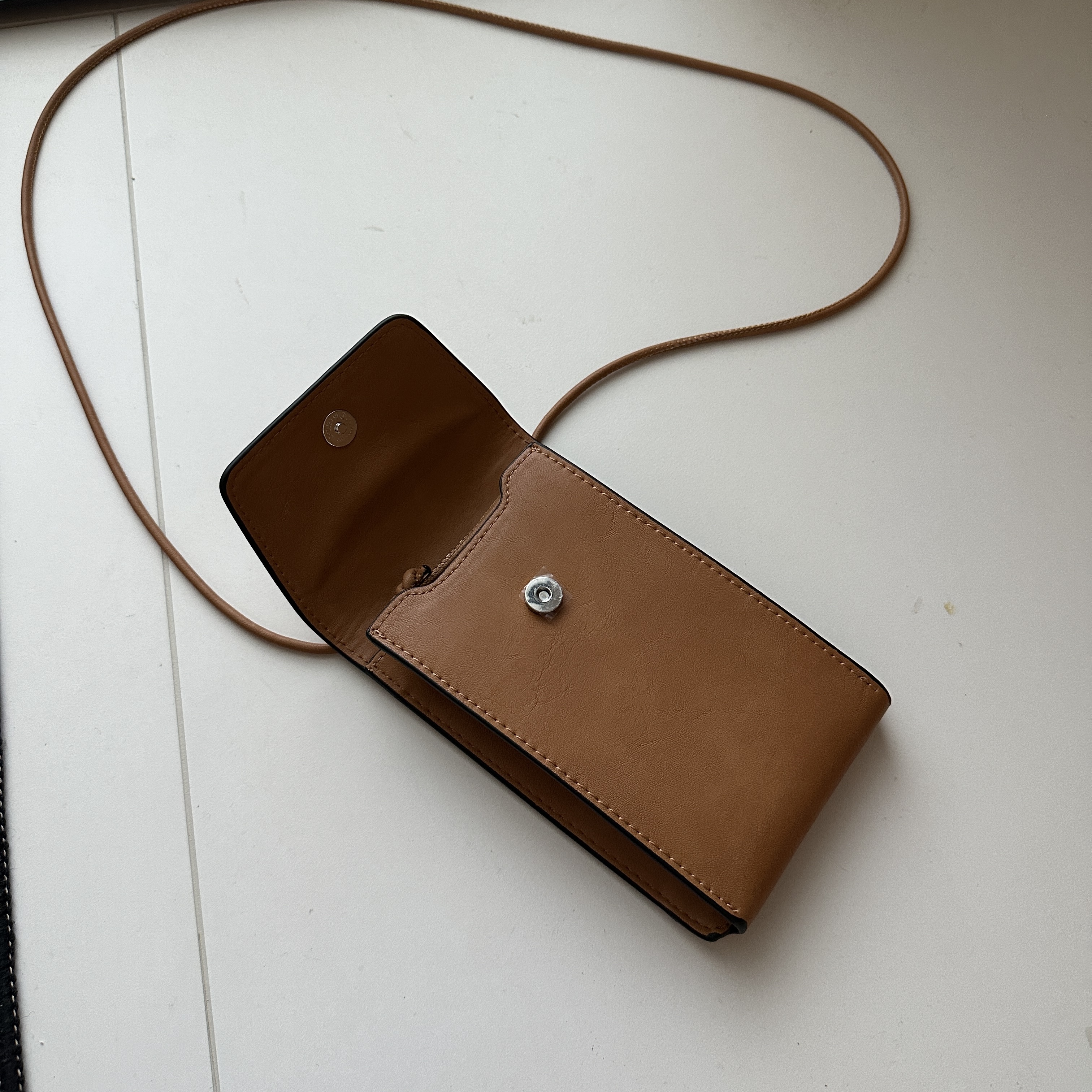 小众品牌 棕色斜挎手机包 2601