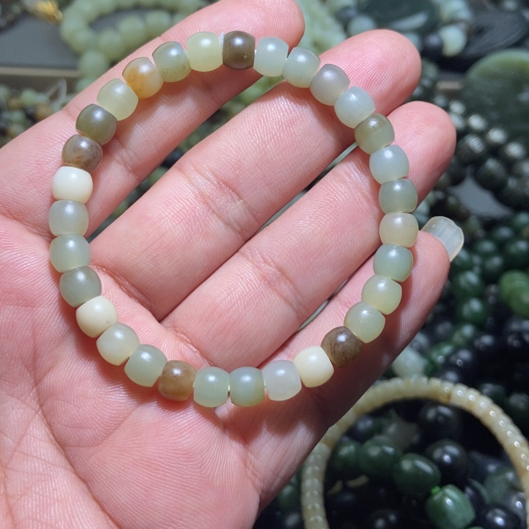 和田玉（糖玉）未镶嵌手链