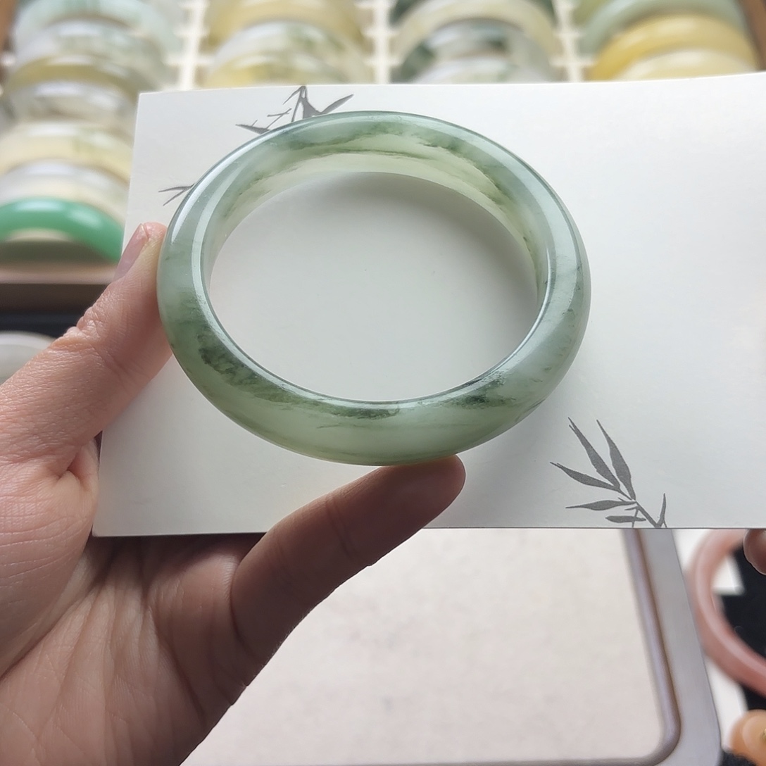 -***.石英质玉（天山翠）未镶嵌手镯58圈口