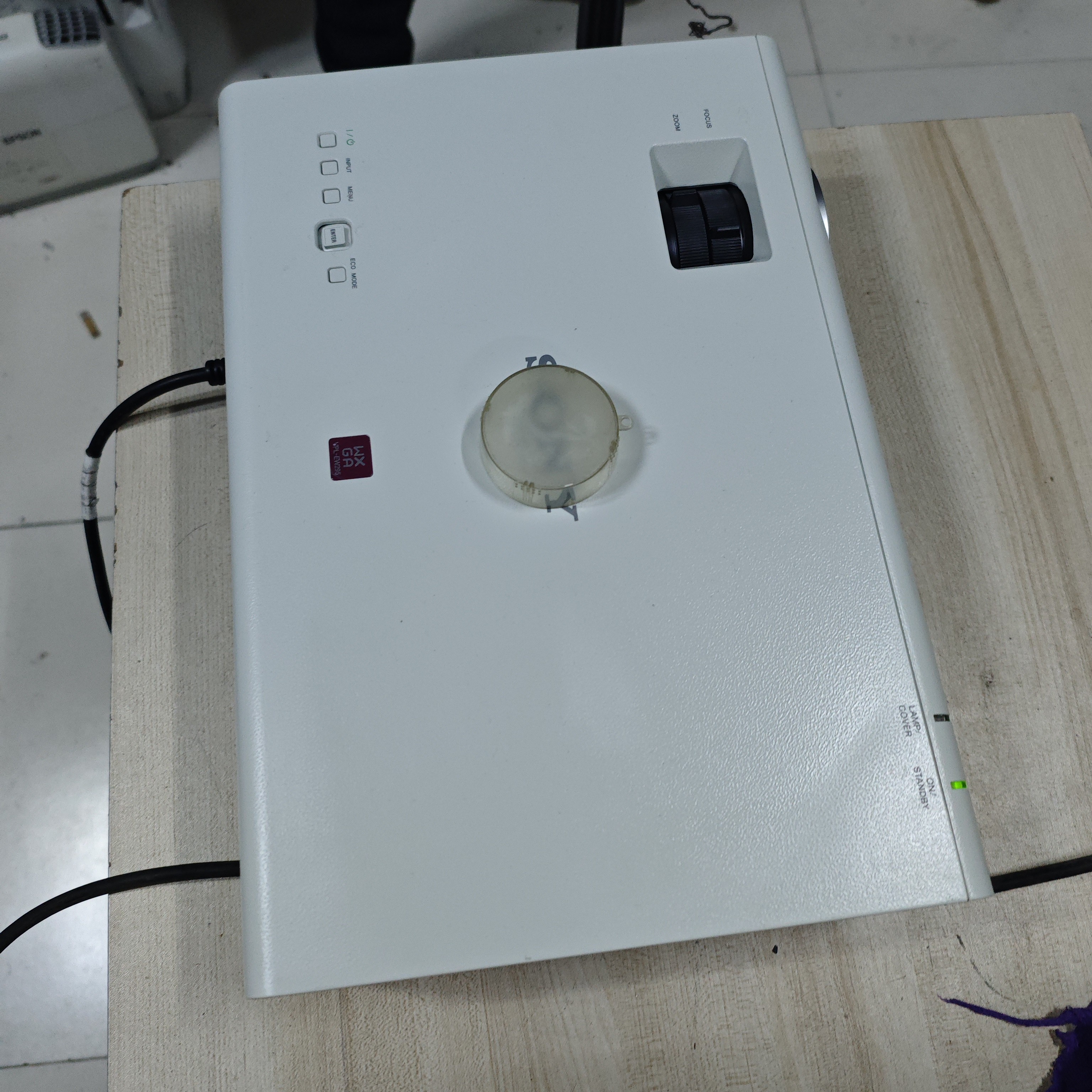 高清长焦投影仪运费到付