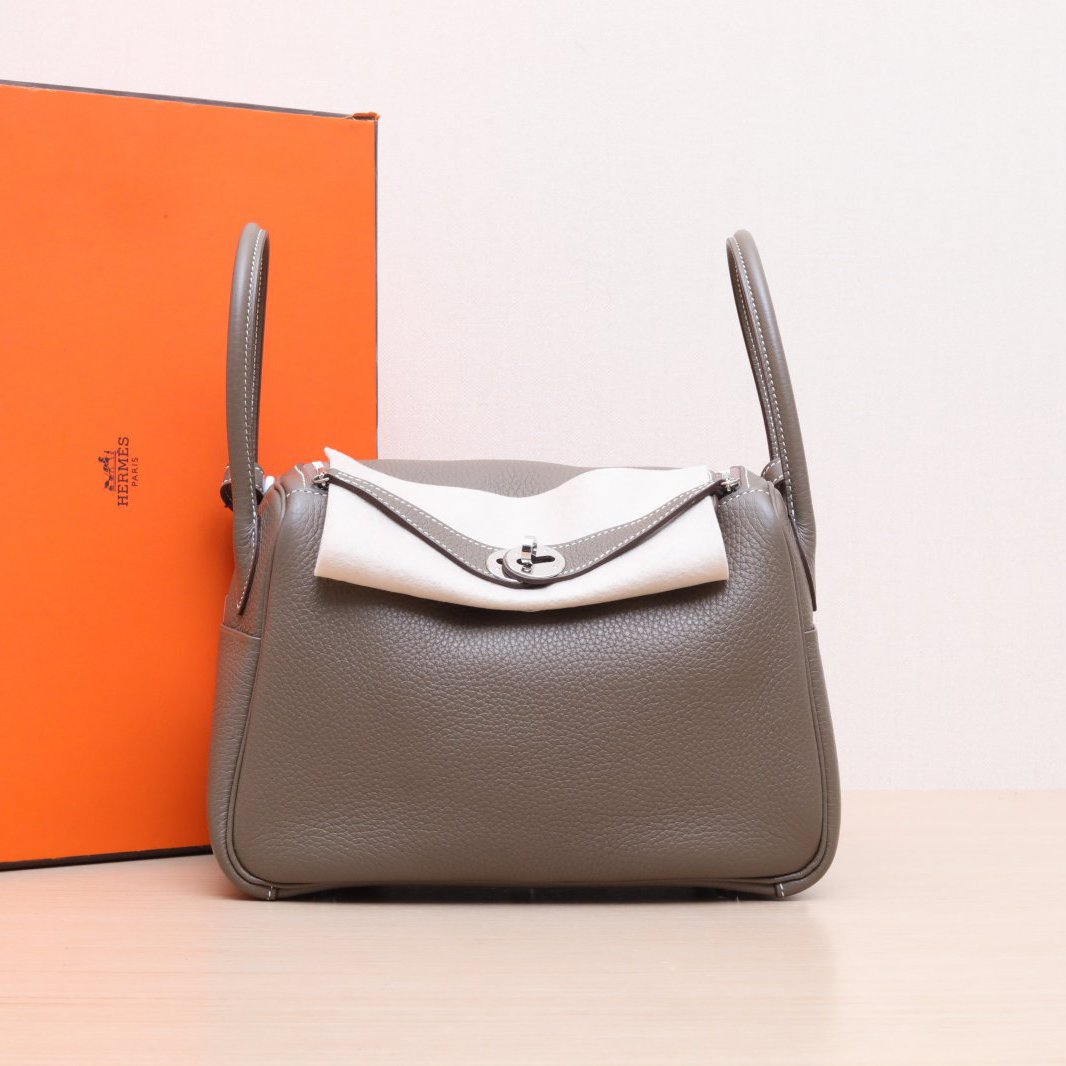 99新 Hermes/爱马仕 小花攀攀Lindy 26 18大象灰 TC皮 C刻 银扣包