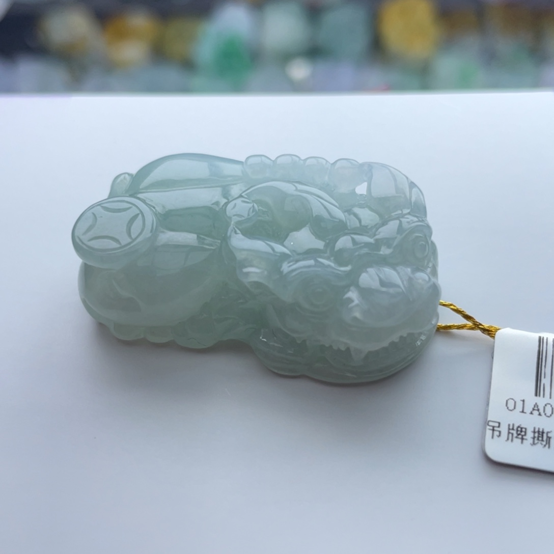 翡翠颈饰未镶嵌貔貅