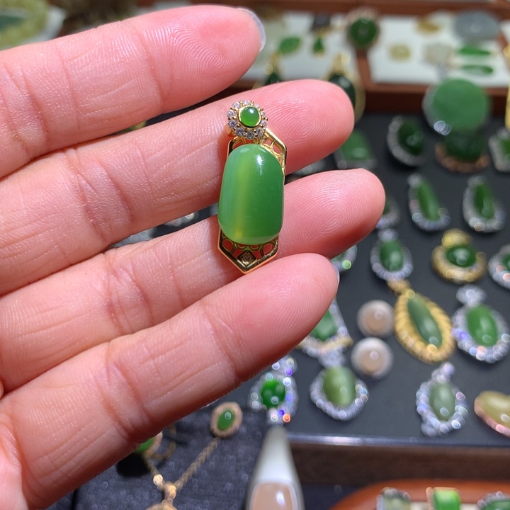 和田玉吊坠银S925镶嵌