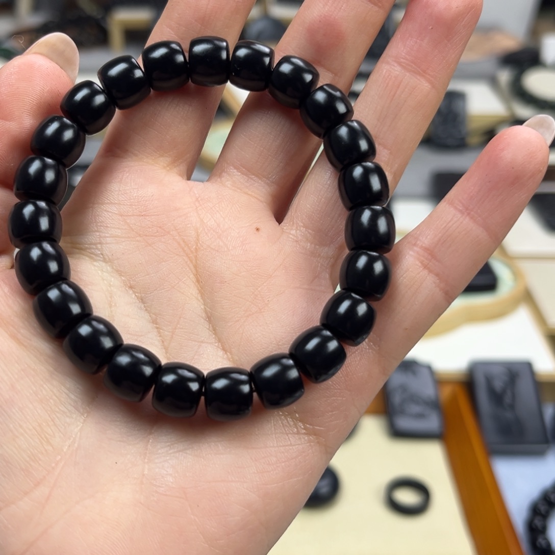 东***0和田玉（墨玉）未镶嵌颈饰卡10直切天花板