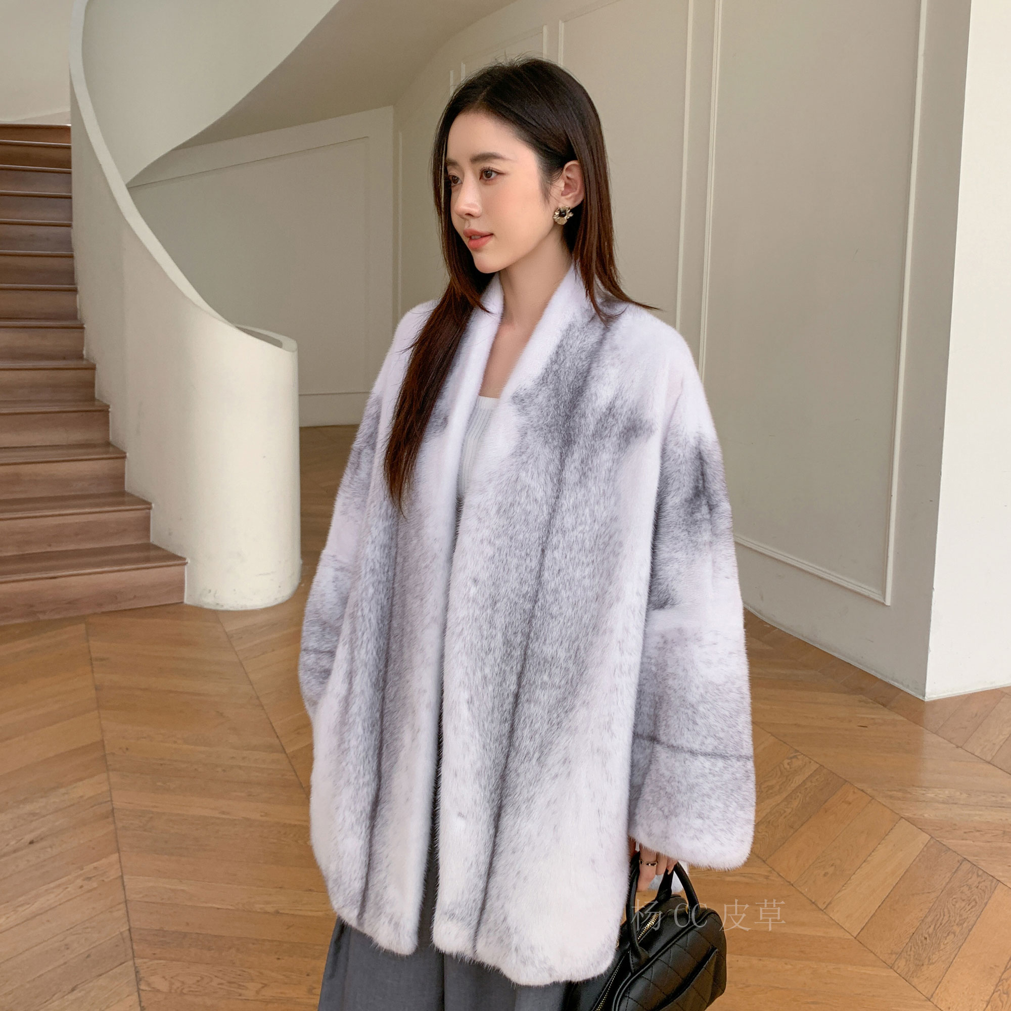 "大斗篷”25冬新进口天鹅绒整貂皮大衣女水貂皮草外套中长款宽松