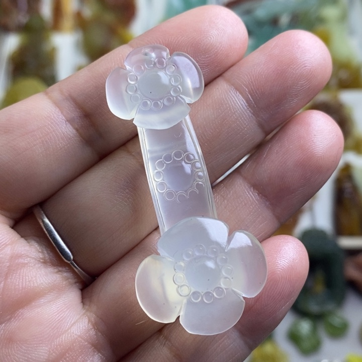 未镶嵌蛇纹石玉吊坠(不含链)