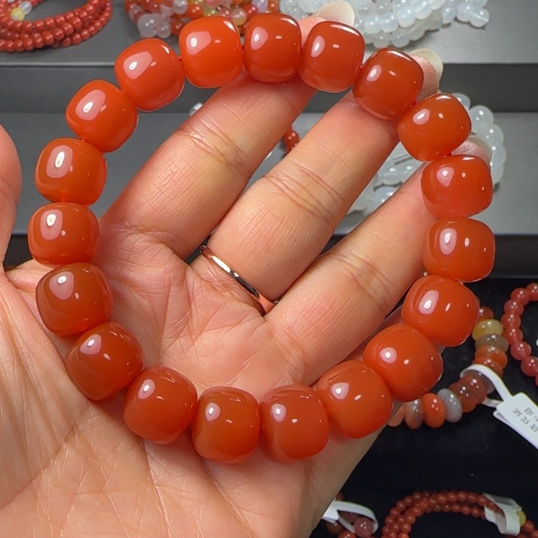 南红玛瑙手串未镶嵌