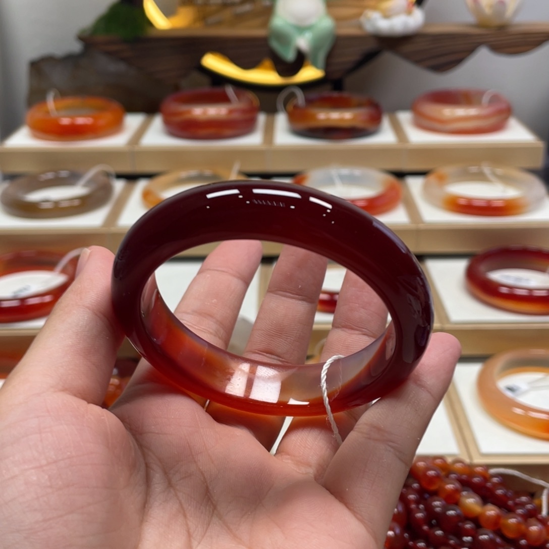 玛瑙/玉髓未镶嵌手镯