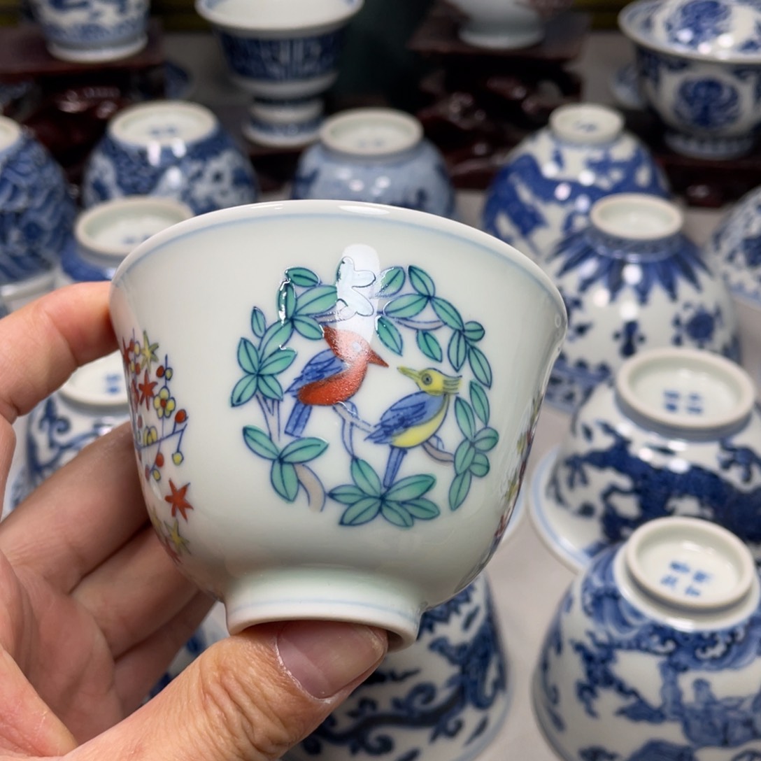 摆件陶瓷的时候我们都会在一起