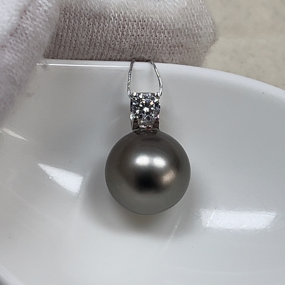 颈饰海水珍珠18K金镶嵌11-12mm