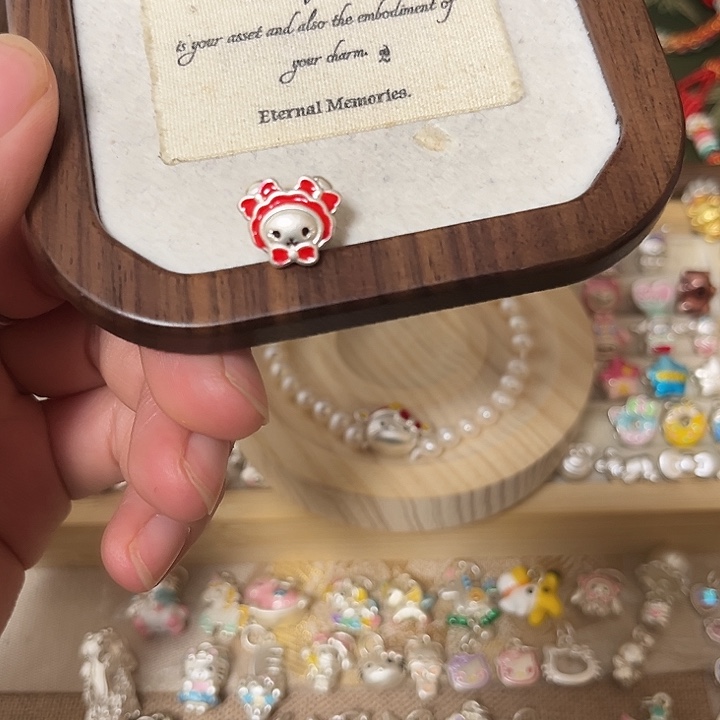 足银布艺红色兔熊