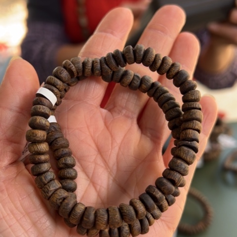 沉香手串蓝宝石沉水6克卡0.7多样性发1条