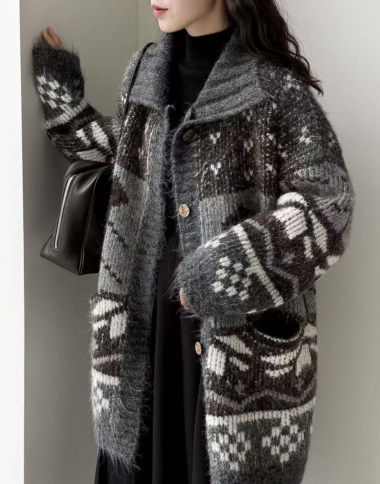 小雅姐姐 复古费尔岛花纹撞色翻领慵懒风针织厚款毛衣KH08