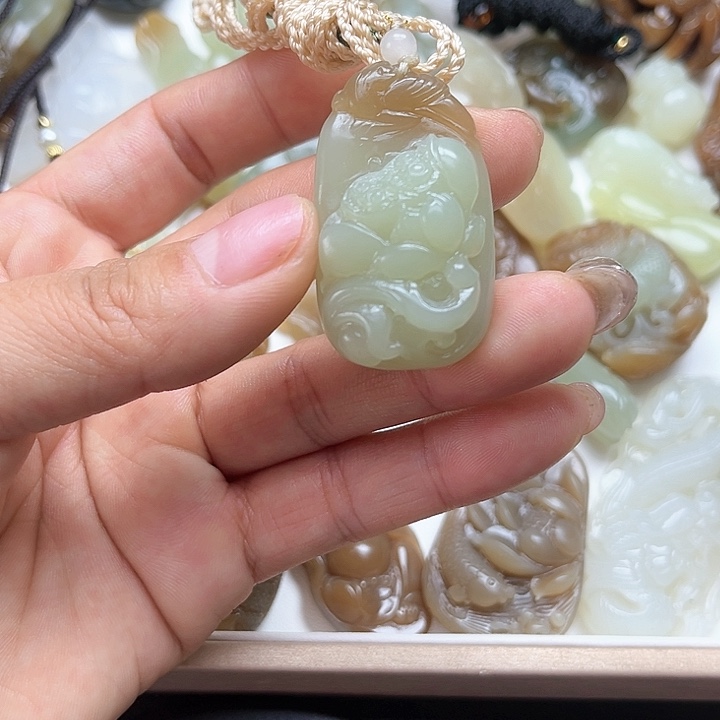 【闪购商品】颈饰未镶嵌和田玉小*猫