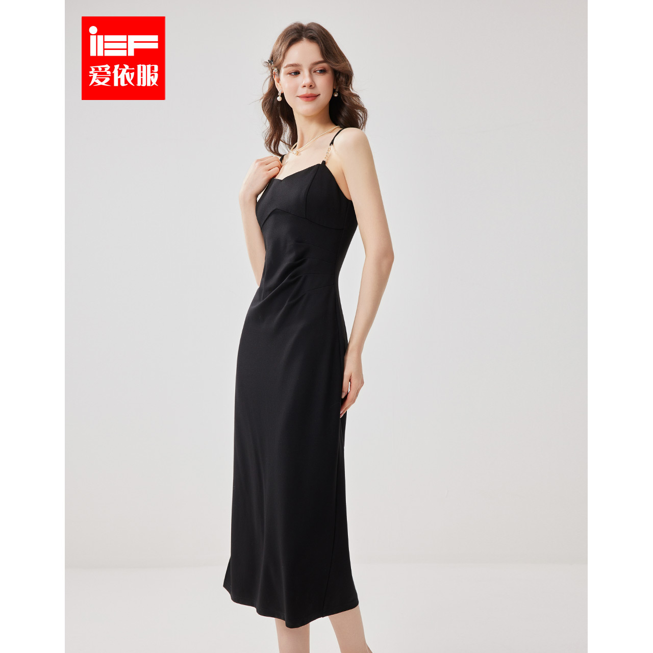 IEF/爱依服2025秋季新款成熟性感女人味修身显瘦吊带长裙欧若风