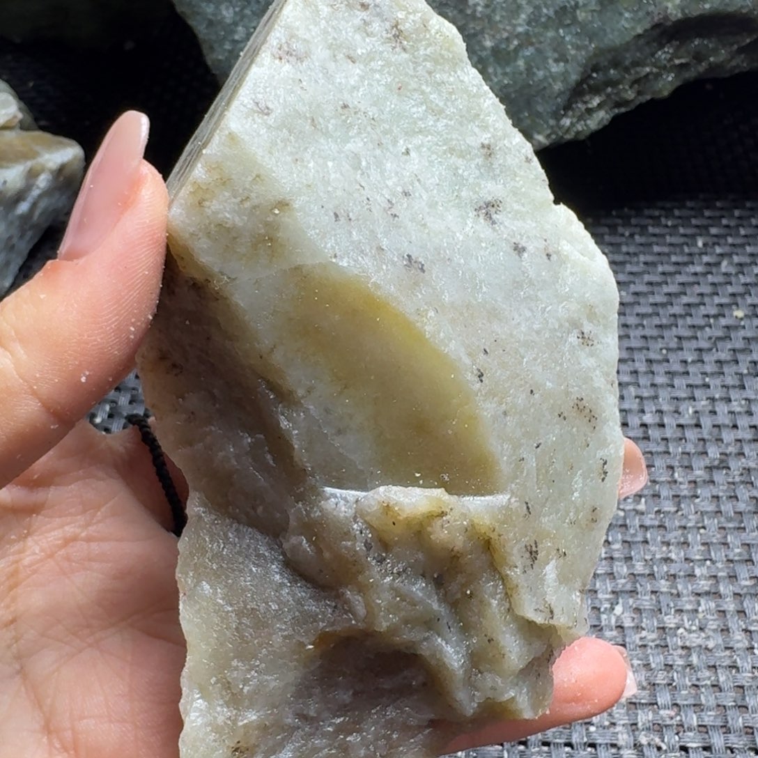 和田玉（糖玉）未镶嵌颈饰