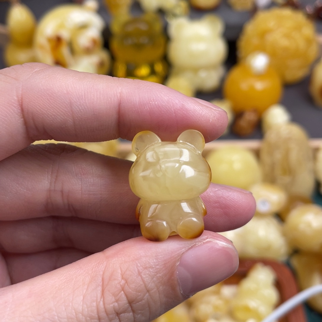 琥珀裸石未镶嵌蜜蜡