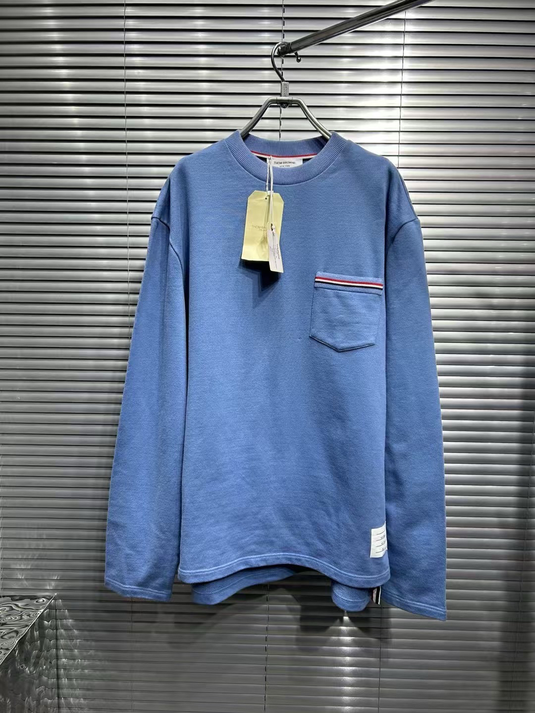 全新未使用 THOMBROWNE  24fw爆款彩虹口袋华夫格面料蓝色卫衣3号