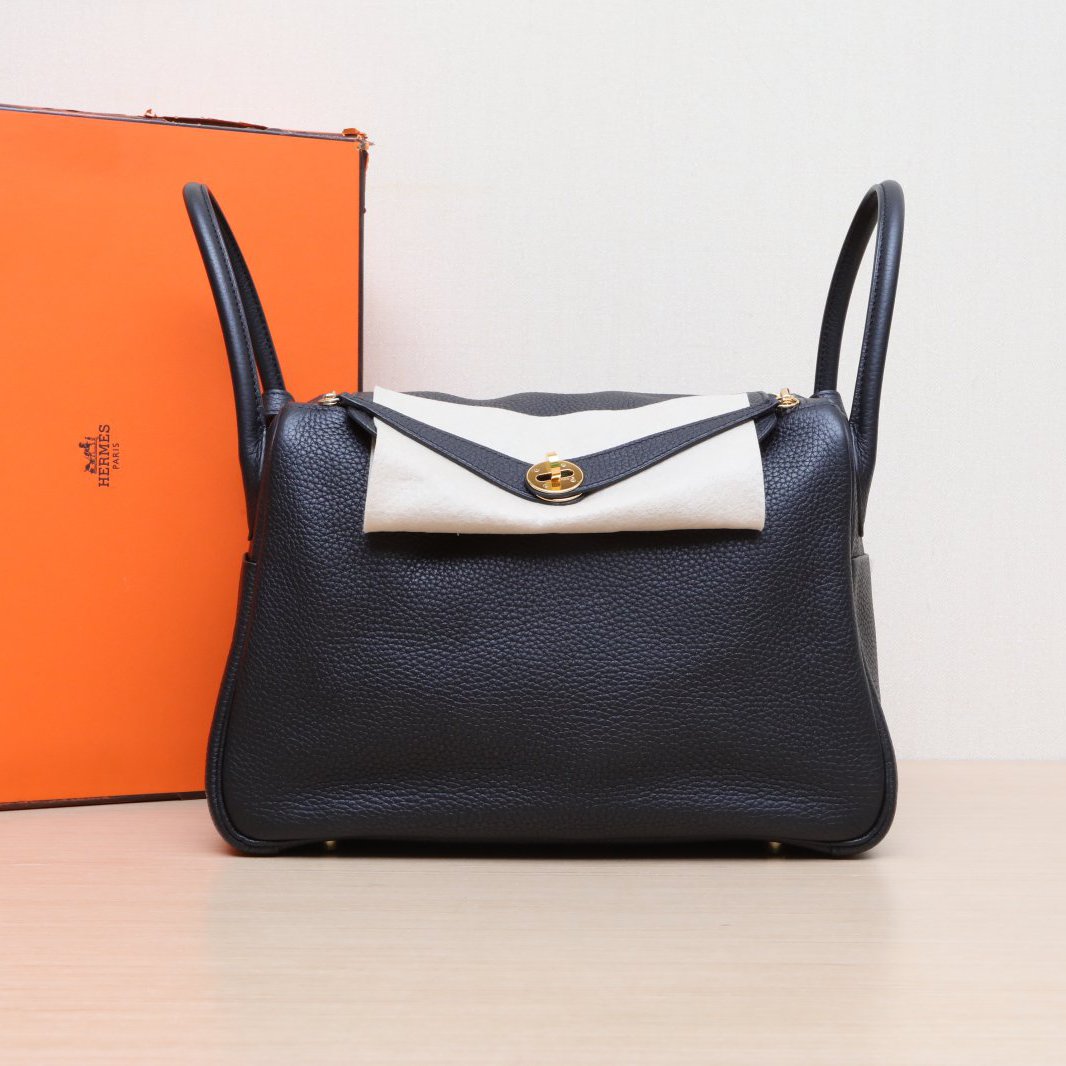 99新 Hermes/爱马仕 【小花Han】 黑色 TC皮 C刻 金扣 Lindy 30包