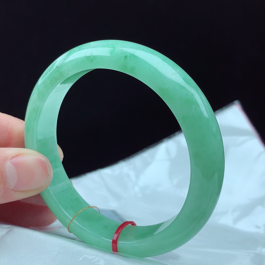 翡翠手镯未镶嵌57圈1375