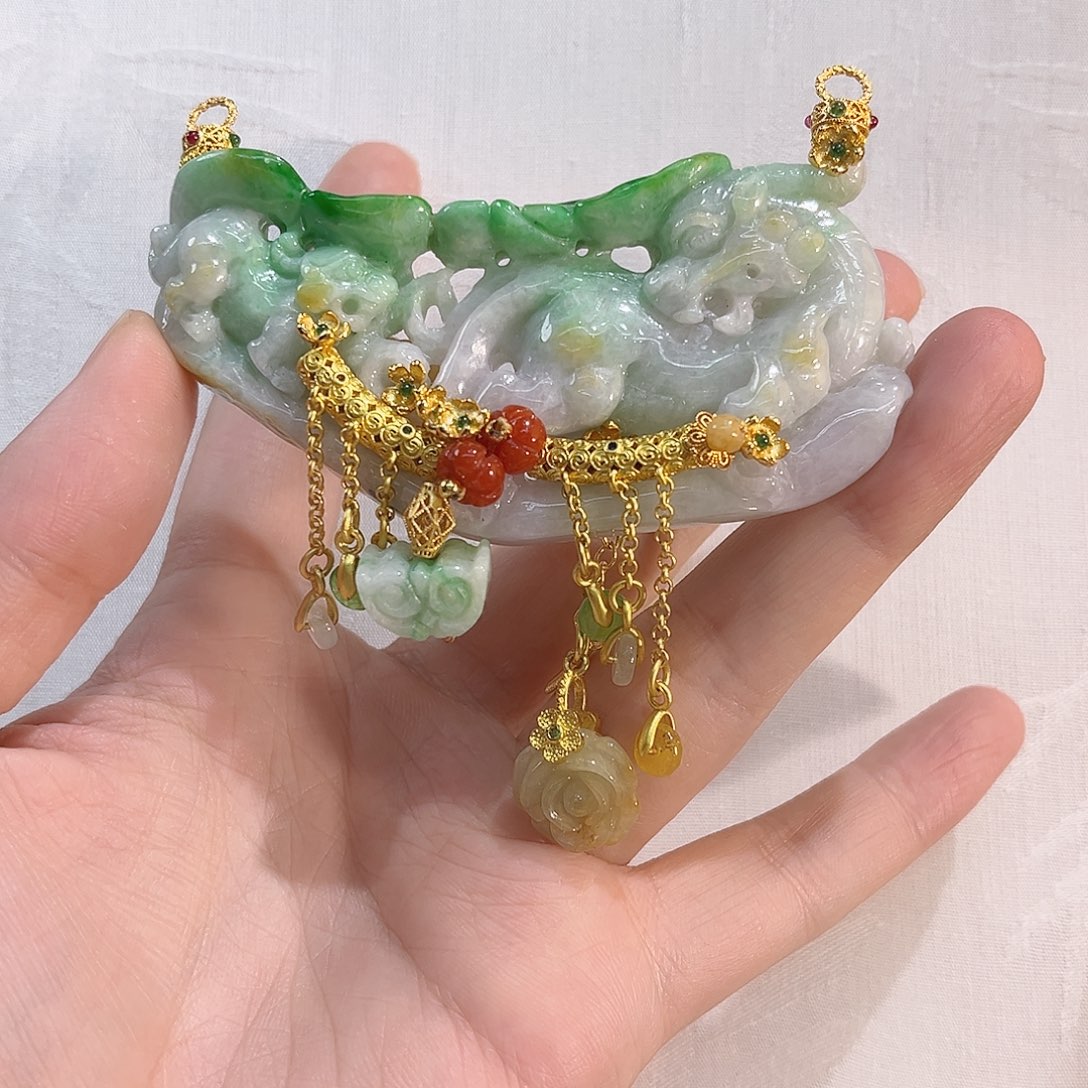 翡翠合金吊坠(赠链)