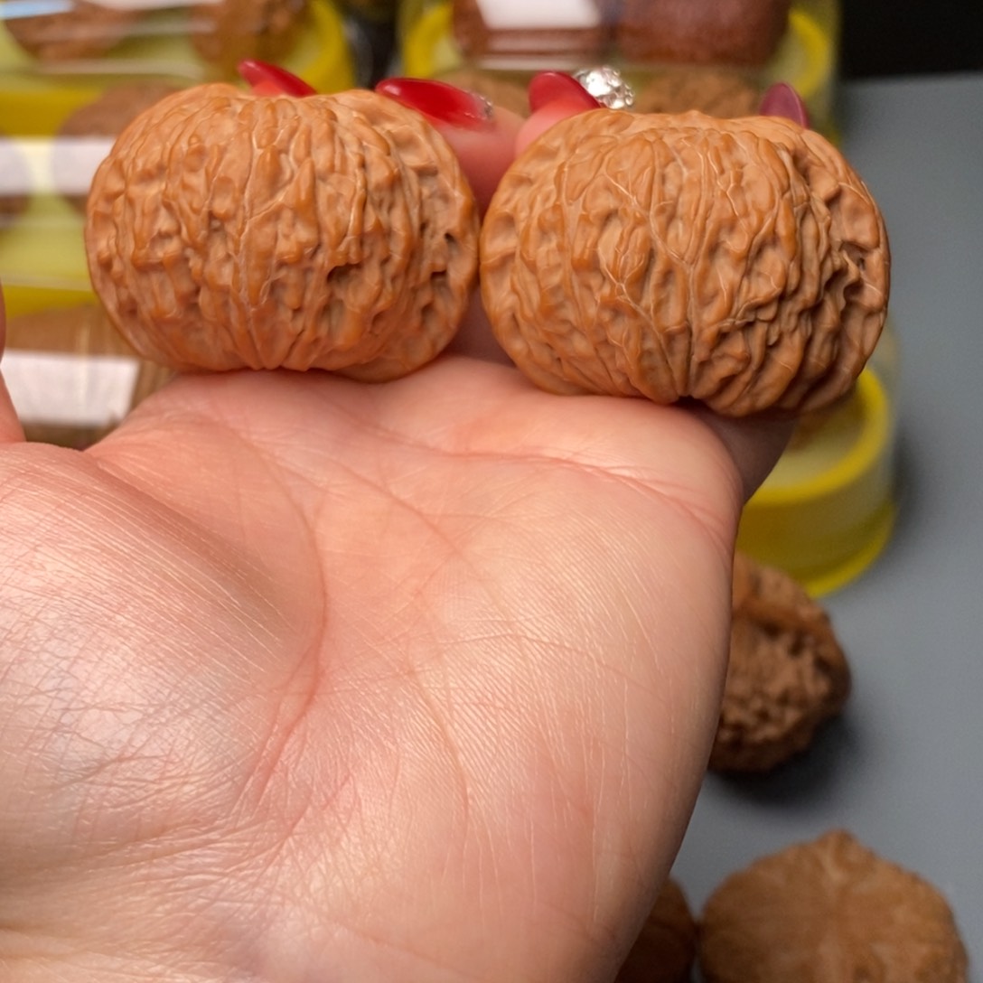 文玩核桃把件王**.44磨盘全品