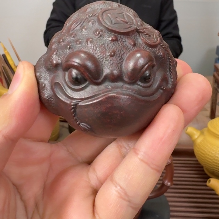 紫砂茶宠金蟾紫泥