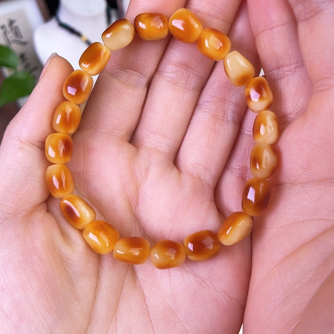 琥珀珠宝奇石未镶嵌，