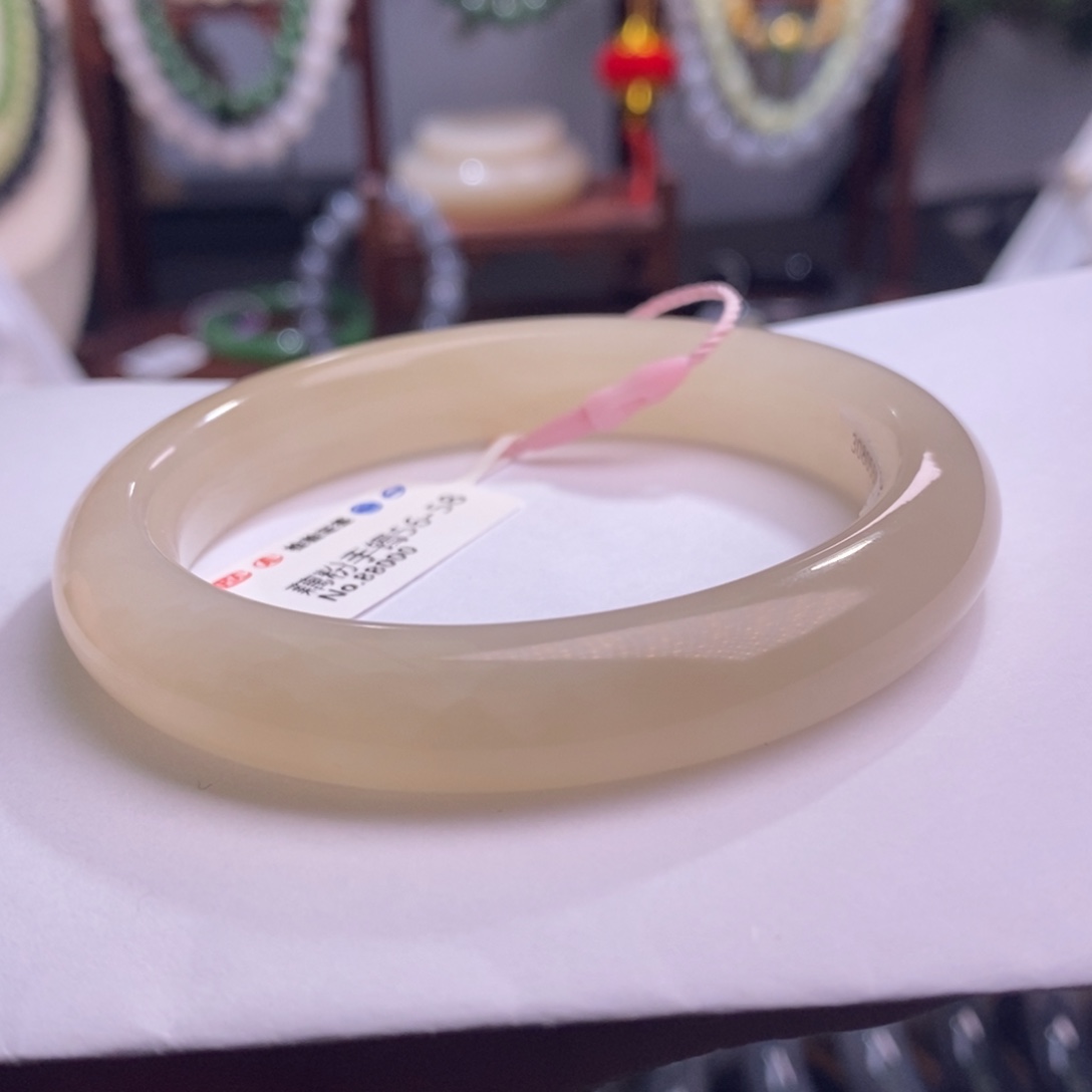 和田玉冰熟藕粉手镯56圈口未镶嵌