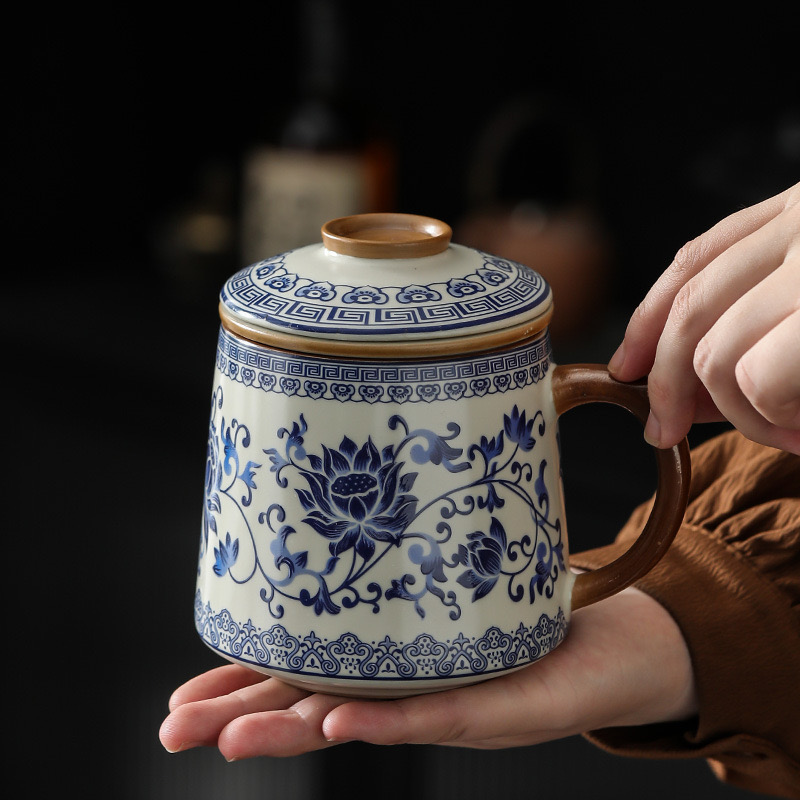 D17-汝窑缠枝莲办公杯（众）