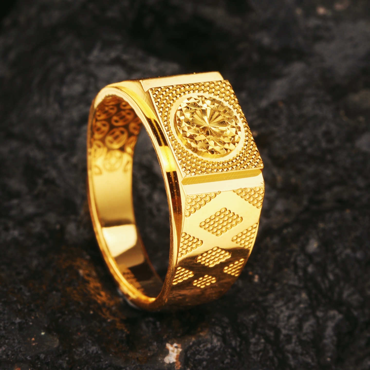 12.21克999.9足金实心活口可调节男士车花复古钻光方戒黄金戒指