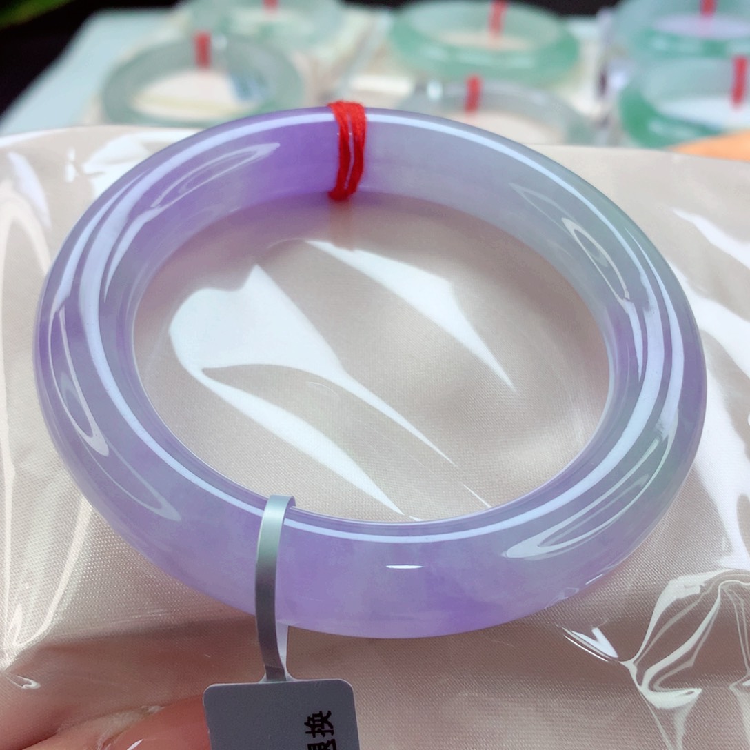 翡翠手镯（圆镯）未镶嵌R***?师妹