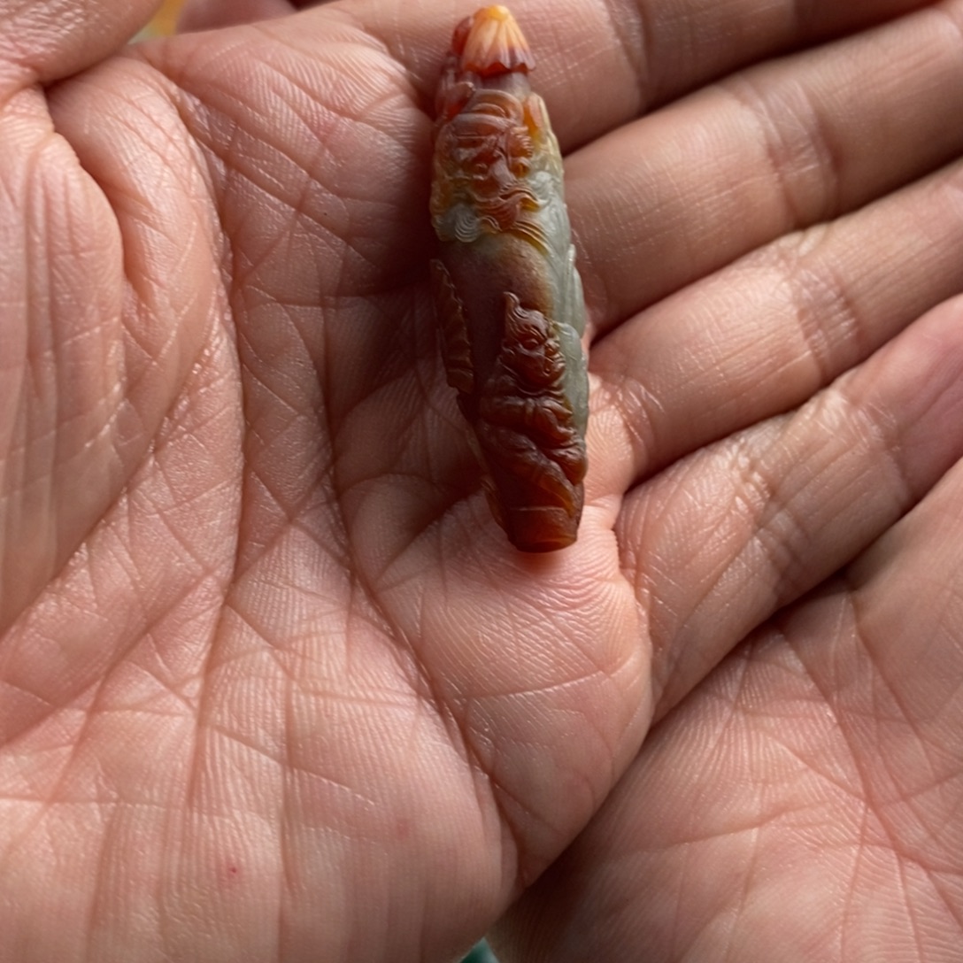 非***板翡翠未镶嵌颈饰天然缅甸翡翠a货