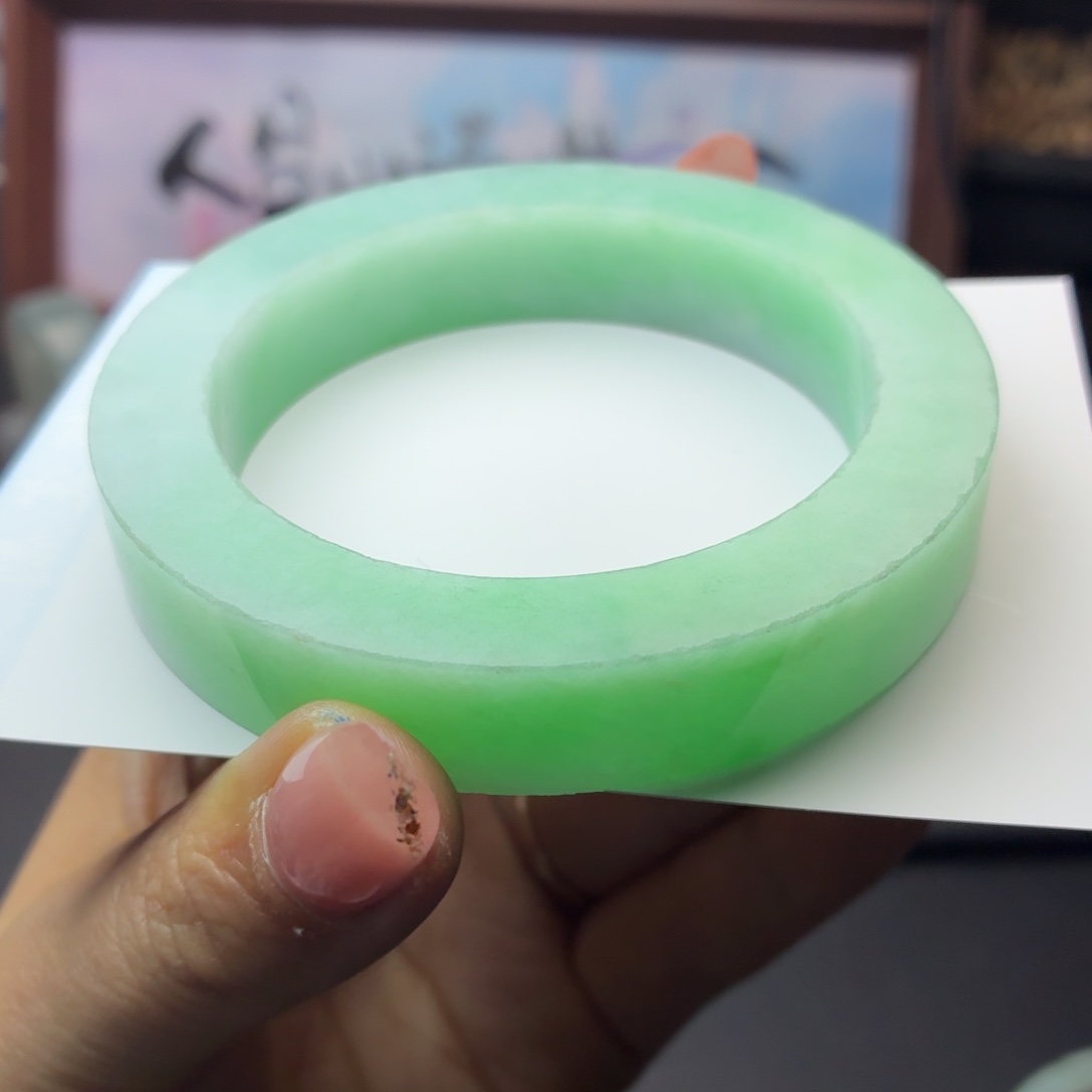 君***见定制翡翠未镶嵌翡翠手镯