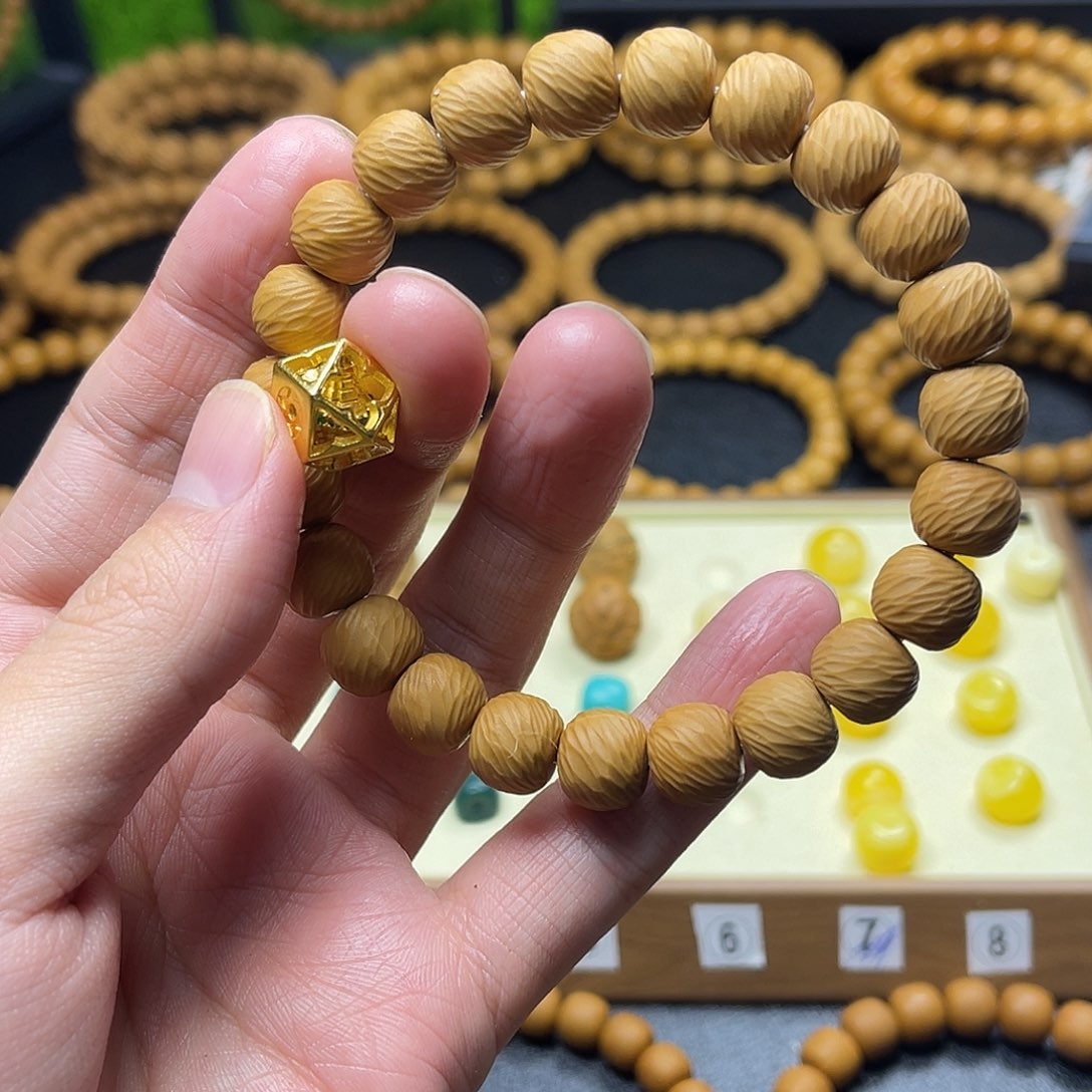 史***奇猴头核桃吊坠猴头云锦