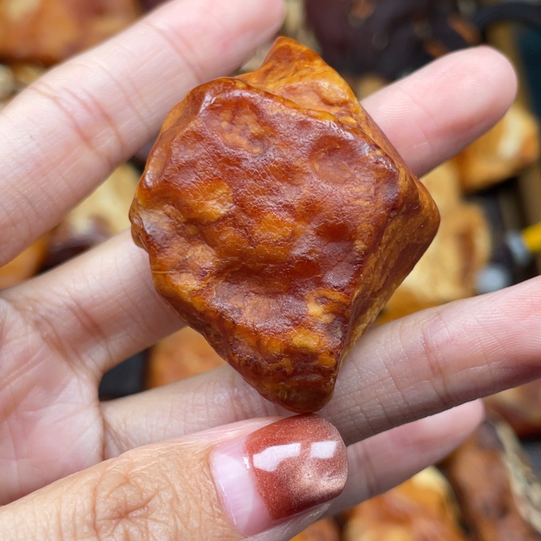 琥珀未镶嵌珠宝奇石