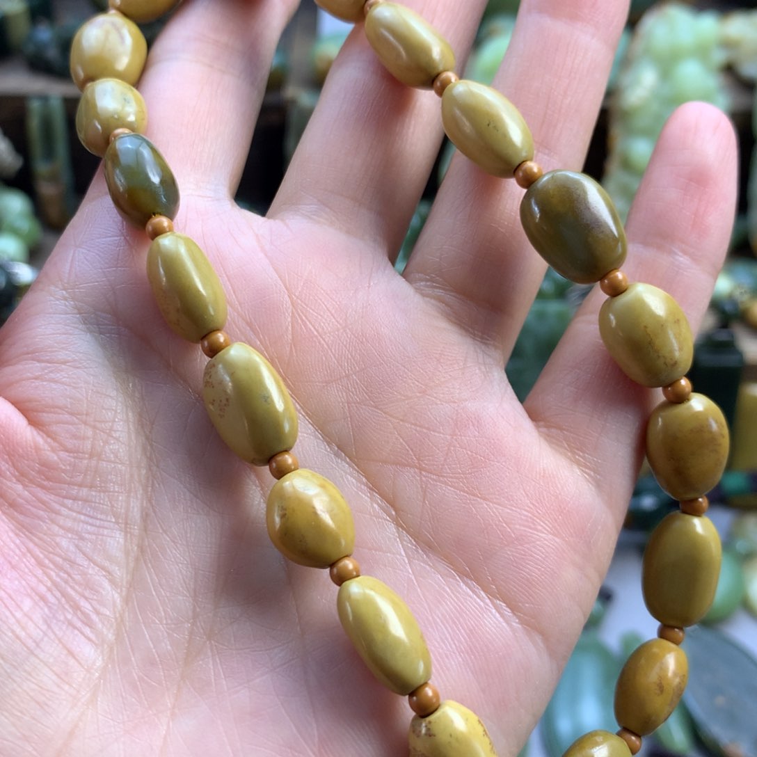 未镶嵌岫岩河磨玉（透闪石质玉）珠宝奇石用****3