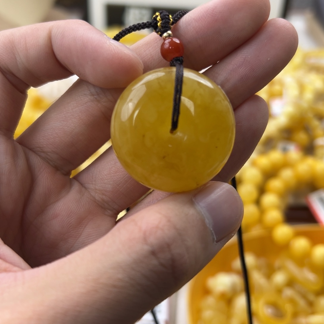 琥珀珠宝奇石未镶嵌