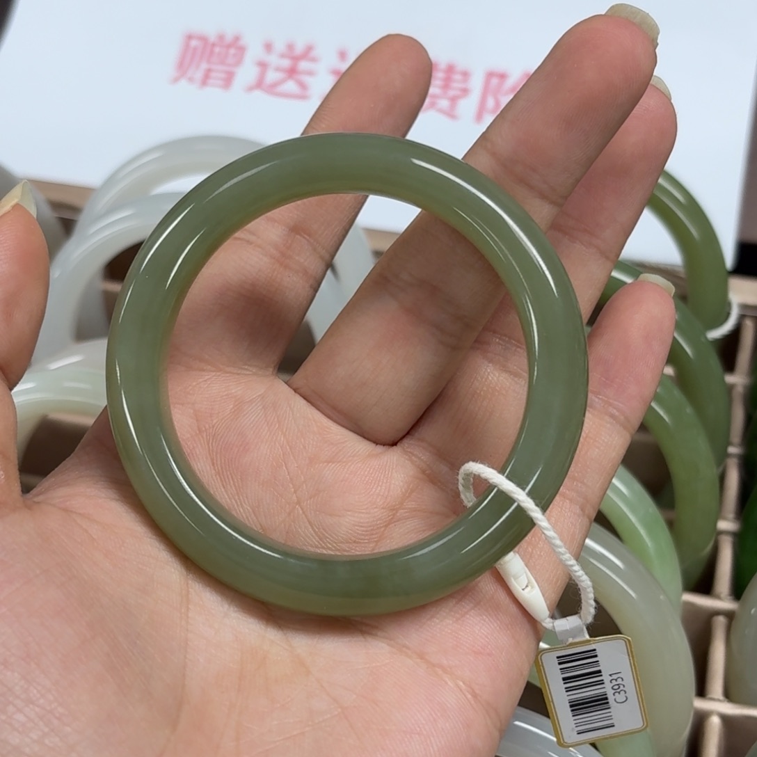 和田玉手镯未镶嵌小*.