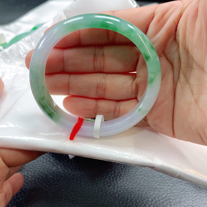 翡翠手镯未镶嵌54545454