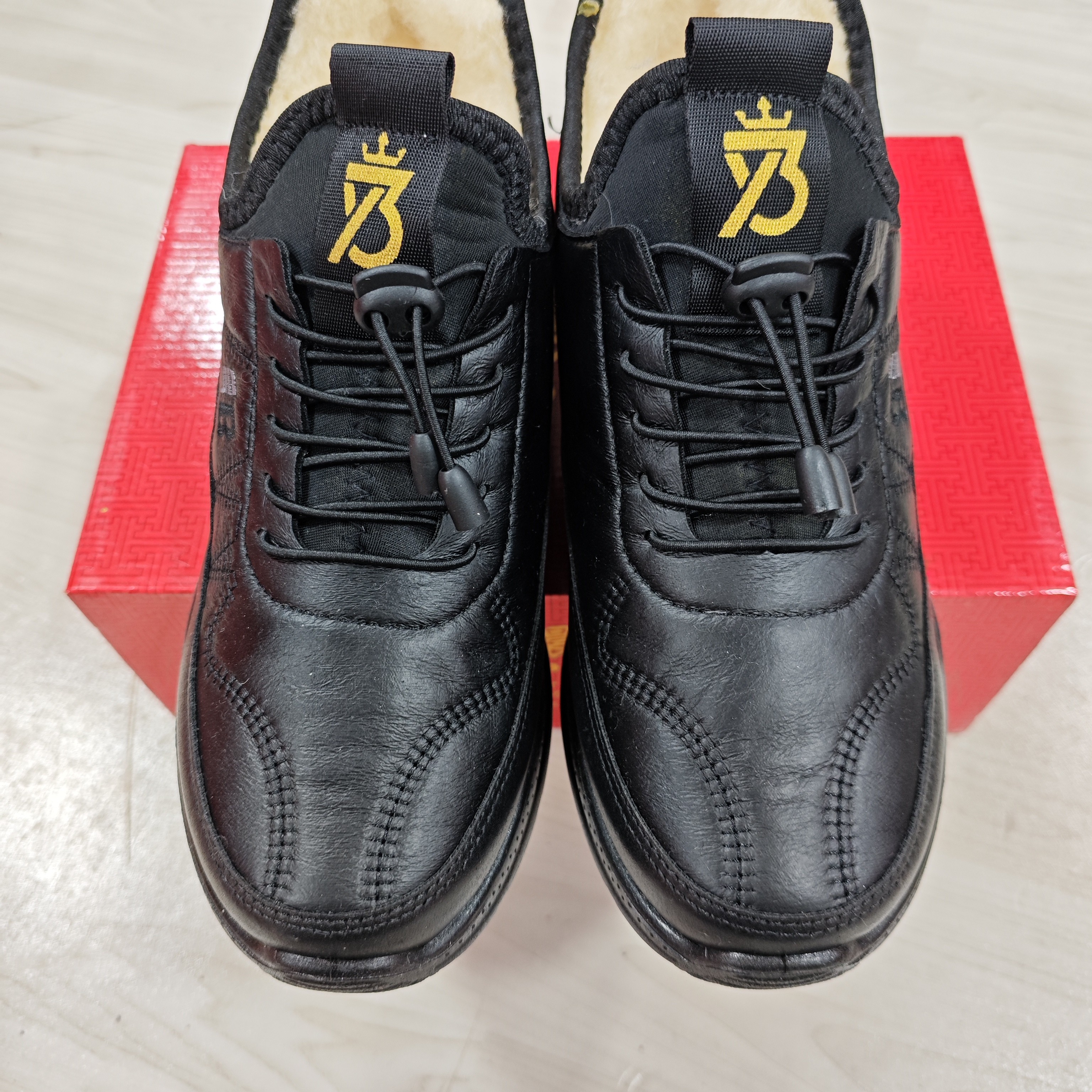 K36超轻防滑底皮面咩咩男鞋