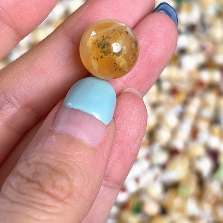 未镶嵌蜜蜡裸石13.8mm一个