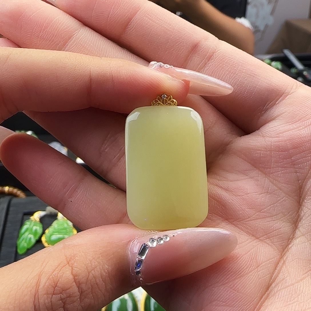和田玉18K金镶嵌吊坠(不含链)