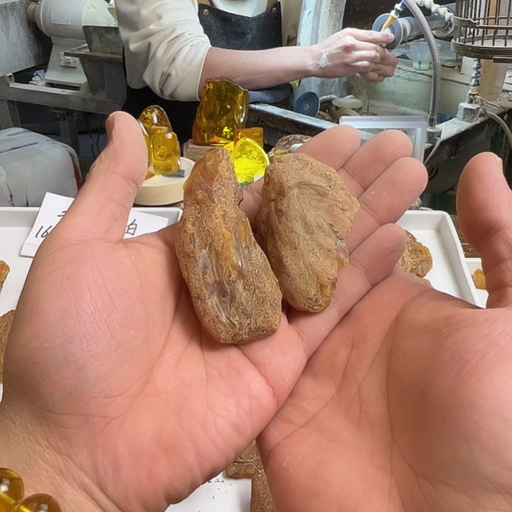 禾***子定制琥珀未镶嵌天然琥珀蜜蜡
